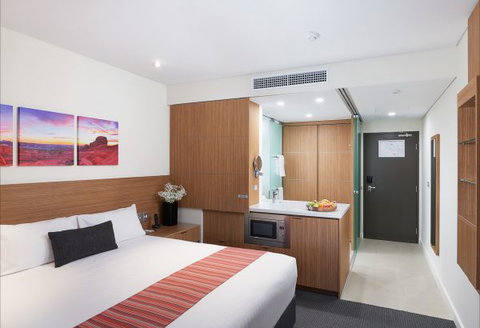 Country Comfort Inter City Perth - Surfers Paradise Gold Coast 6