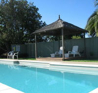 Golden Chain Wine Village Motor Inn - Surfers Paradise Gold Coast