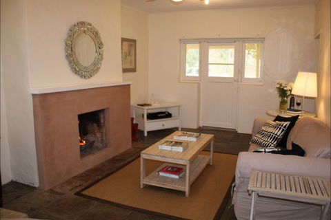 Hughes Park Cottage & Weddings - Surfers Paradise Gold Coast 3