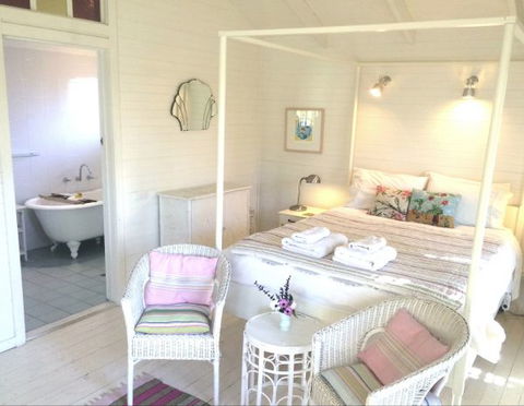 Huskisson Bed And Breakfast: Jervis Bay - Surfers Paradise Gold Coast 0