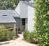Hyams Beach Holiday Apartment - Surfers Paradise Gold Coast