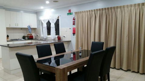 Numurkah Apartments - The Miekleljohn - Surfers Paradise Gold Coast 1