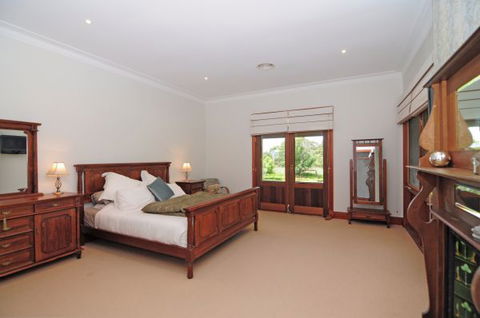Reign Manor And Coach House - Surfers Paradise Gold Coast 5