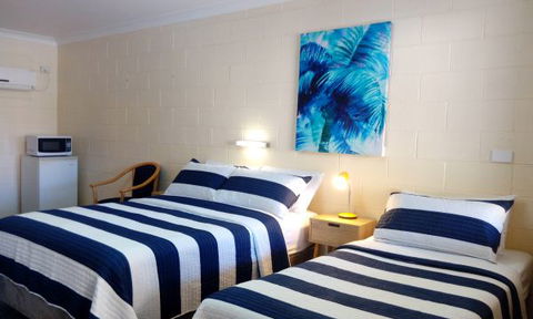 Sail Inn - Yeppoon - Surfers Paradise Gold Coast 3