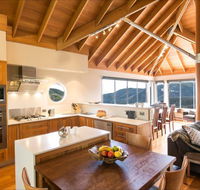 Snow Fall Lodge at Falls Creek - Surfers Paradise Gold Coast