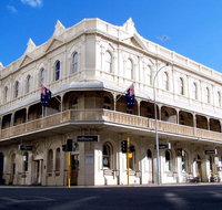 The Melbourne Hotel