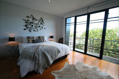 Two Five Zero / Richmond - Surfers Paradise Gold Coast 0
