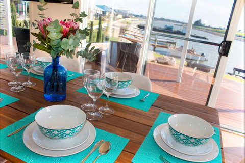 Villa Serra - Surfers Paradise Gold Coast 1
