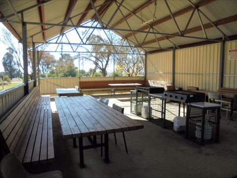 Wagga Wagga Tourist Park - Surfers Paradise Gold Coast 7