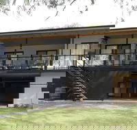 192 Page Drive Blanchetown -River Shack Rentals - Surfers Paradise Gold Coast