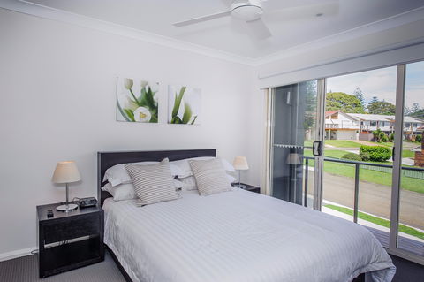 Escape At Nobbys - Surfers Paradise Gold Coast 8