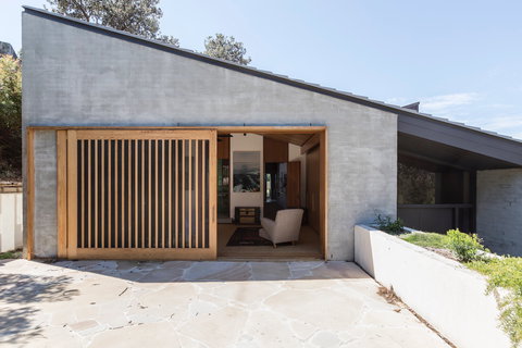 Gordon's Bay Retreat - Surfers Paradise Gold Coast 3