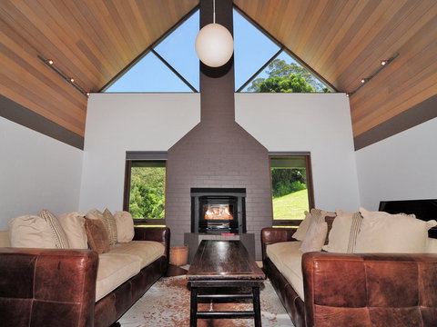 Yeola - Surfers Paradise Gold Coast 0