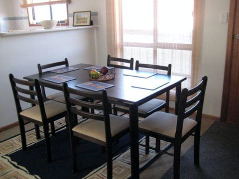 Laubelna's - Surfers Paradise Gold Coast 2