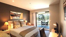 Oaks Plaza Pier Hotel - Surfers Paradise Gold Coast 0