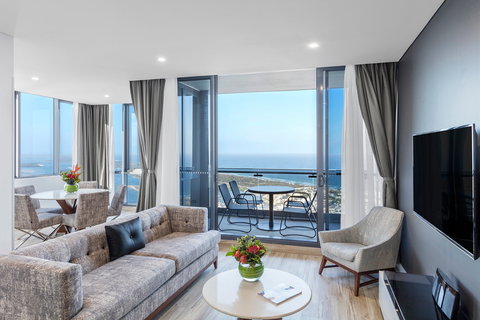 Meriton Suites Southport - Surfers Paradise Gold Coast 1