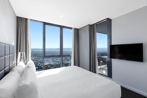 Meriton Suites Southport - Surfers Paradise Gold Coast 4