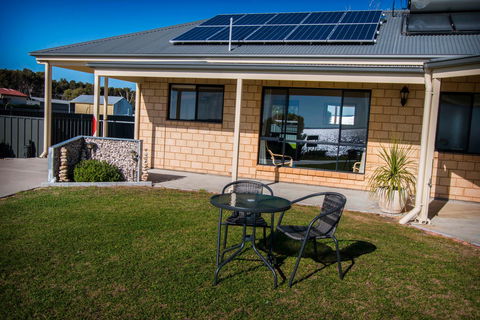 Pelican Perch Retreat - Surfers Paradise Gold Coast 8