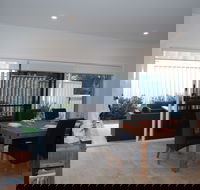 Starfish Beach House - Surfers Paradise Gold Coast