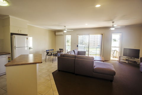 Town Beach Beachcomber Resort - Surfers Paradise Gold Coast 2
