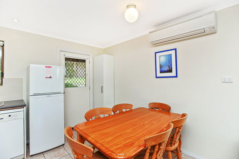 Unit 3, 5-/ Surf Avenue, Carrickalinga - Surfers Paradise Gold Coast 4