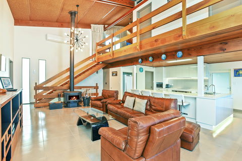 104 Gold Coast Drive, Carrickalinga - Surfers Paradise Gold Coast 1