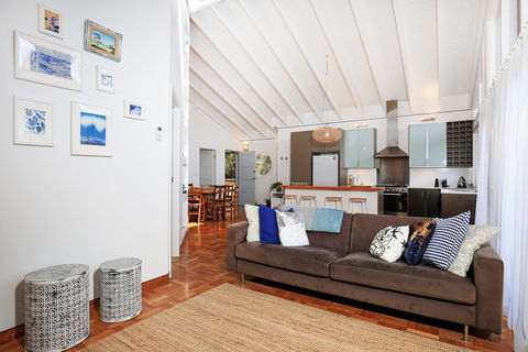 Balena - Surfers Paradise Gold Coast 0