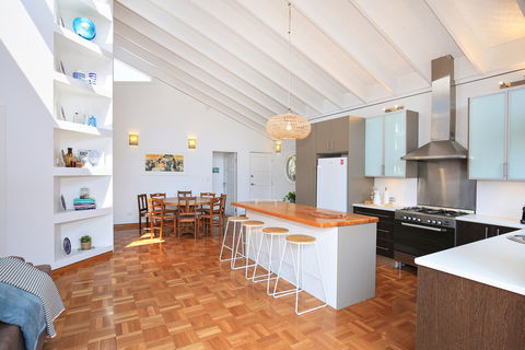Balena - Surfers Paradise Gold Coast 2