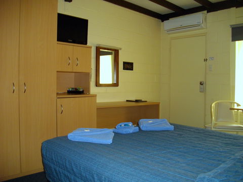 Benjamin Singleton Motel - Surfers Paradise Gold Coast 1
