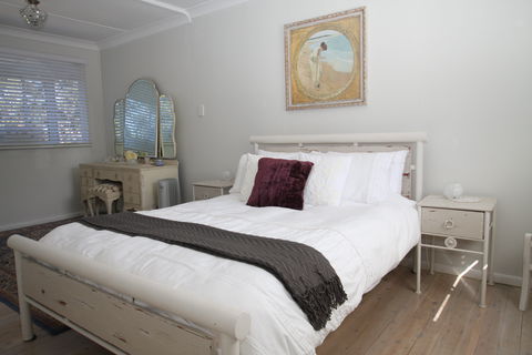 Berrara's Home Away From Home - Surfers Paradise Gold Coast 3
