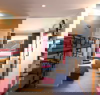 Cooroona Alpine Lodge - Surfers Paradise Gold Coast