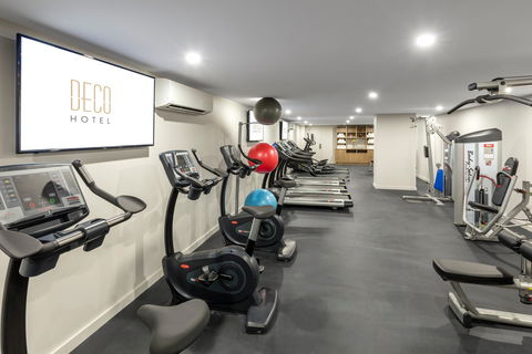 Deco Hotel Canberra - Surfers Paradise Gold Coast 9