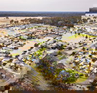 Moama Waters - Surfers Paradise Gold Coast