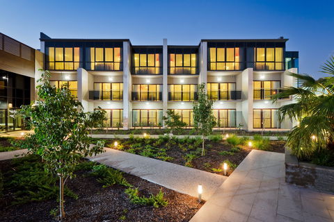 Quality Hotel Taylors Lakes - Surfers Paradise Gold Coast 0