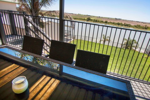 River Life - Surfers Paradise Gold Coast 9