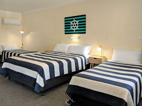 Sail Inn - Yeppoon - Surfers Paradise Gold Coast 2