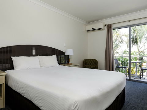 The Waterloo Bay Hotel - Surfers Paradise Gold Coast 2