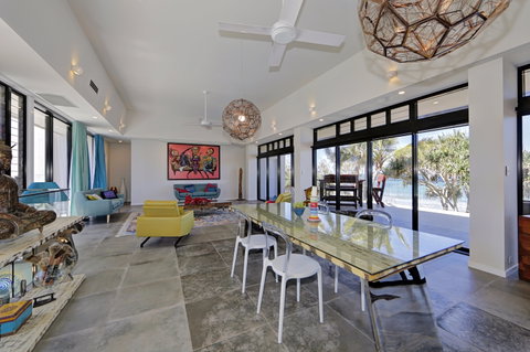 ZEN Beach Retreat - Surfers Paradise Gold Coast 6