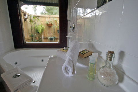 Bendles Cottages And Country Villas - Surfers Paradise Gold Coast 2