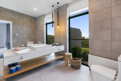 Blue Range Estate Villas - Surfers Paradise Gold Coast 1