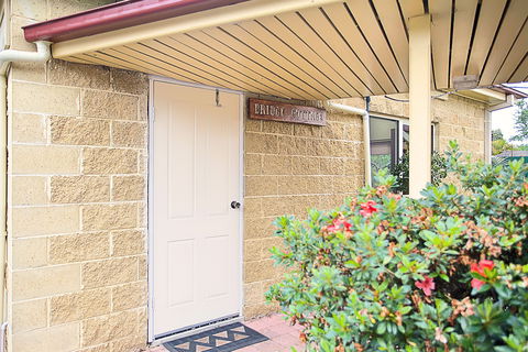 Bonville Lodge Pet Friendly B And B - Surfers Paradise Gold Coast 1