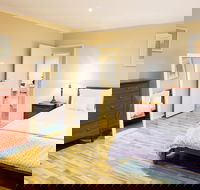 Chrismont Guest House - Surfers Paradise Gold Coast