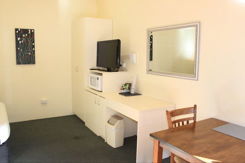 Inverell Motel - Surfers Paradise Gold Coast 1