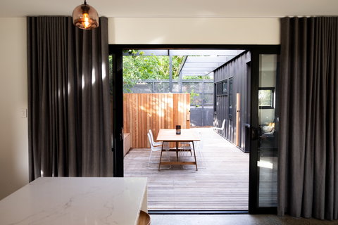 Lucent Art House | Stirling, Curated Accommodation - Surfers Paradise Gold Coast 1