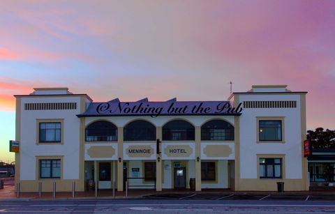 Meningie Hotel - Surfers Paradise Gold Coast 0