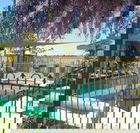Must Love Dogs BB and Self-Contained Cottage - Surfers Paradise Gold Coast