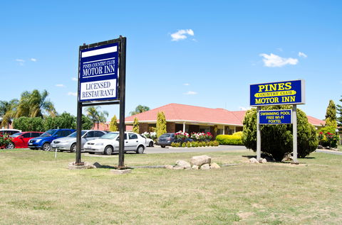 Pines Country Club Motor Inn - Surfers Paradise Gold Coast 0