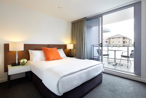 Adina Apartment Hotel Wollongong - Surfers Paradise Gold Coast 2