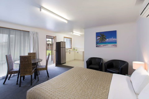 Best Western Colonial Village Motel - Surfers Paradise Gold Coast 0