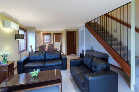 Best Western Colonial Village Motel - Surfers Paradise Gold Coast 1